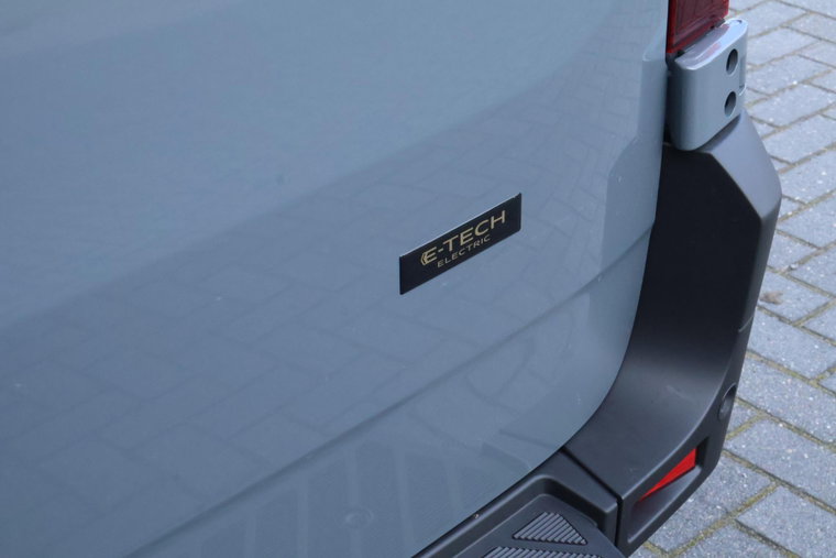 Vehicle Image 43