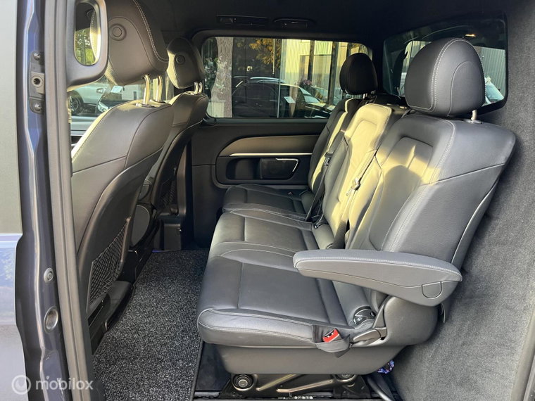 Vehicle Image 38