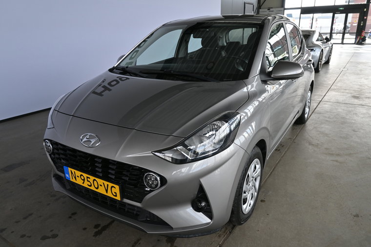Vehicle Image 12