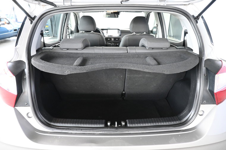 Vehicle Image 18