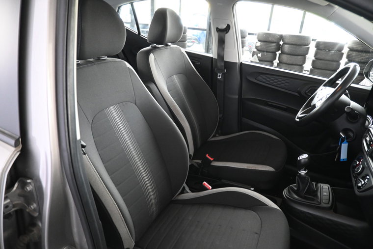 Vehicle Image 19