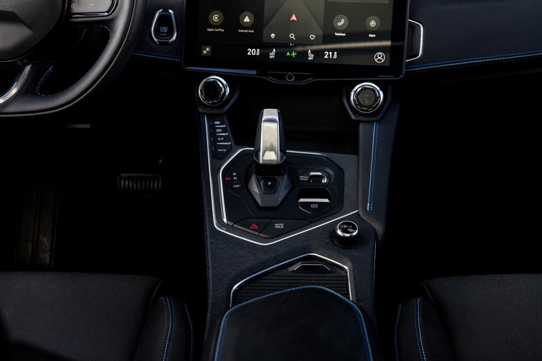 Vehicle Image 19