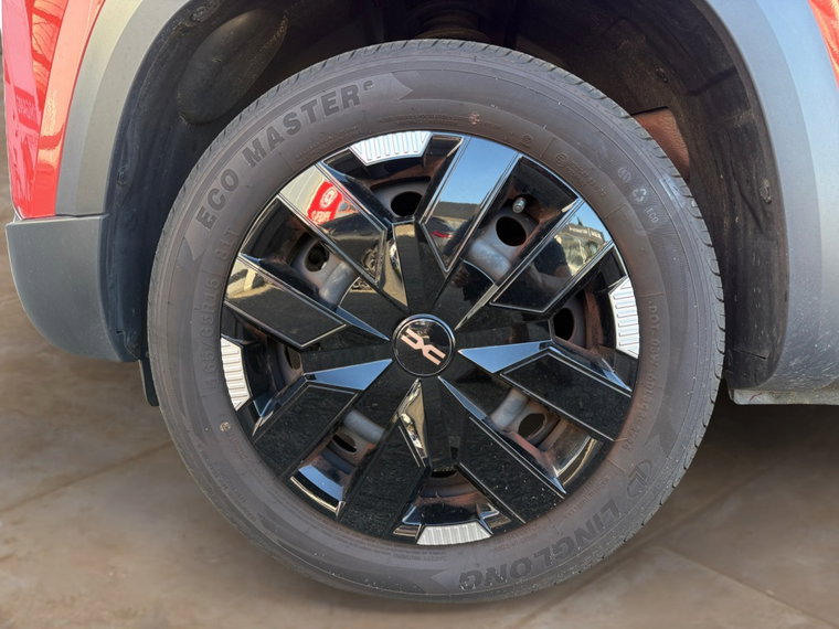 Vehicle Image 15