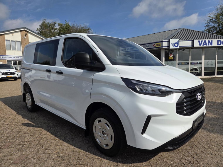 Vehicle Image 12