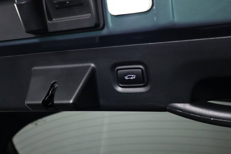 Vehicle Image 22