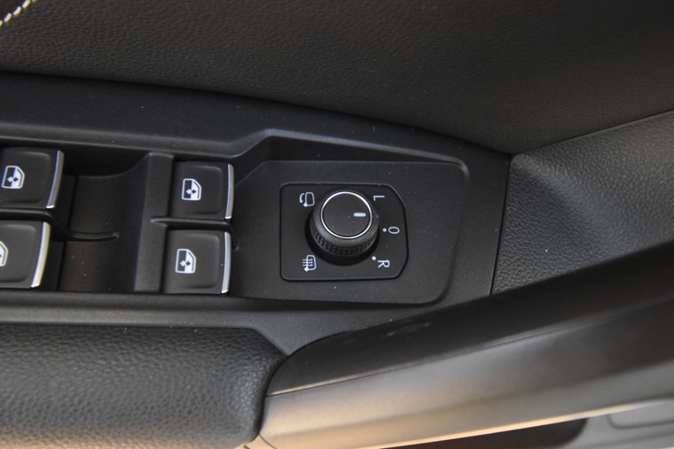 Vehicle Image 26