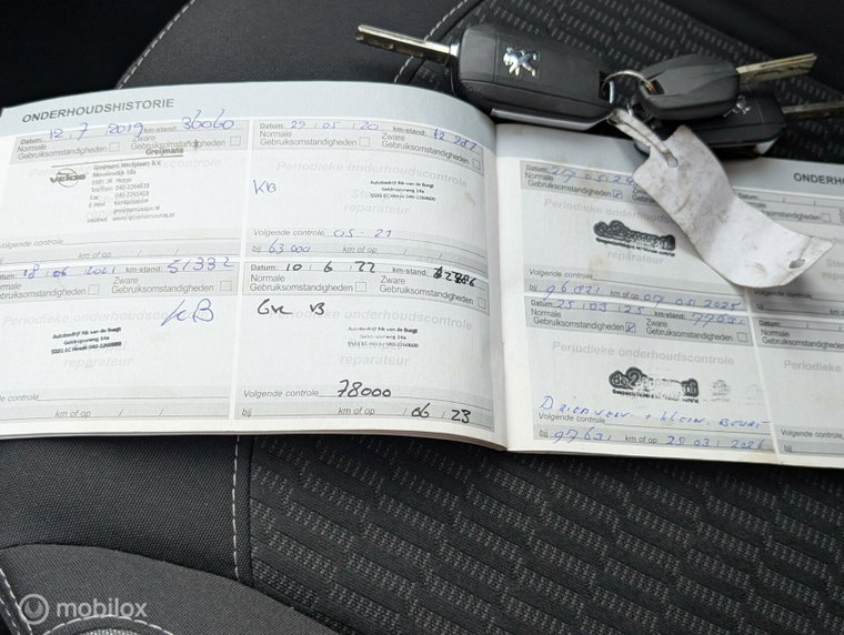 Vehicle Image 21