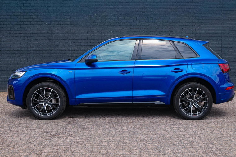 Vehicle Image 10