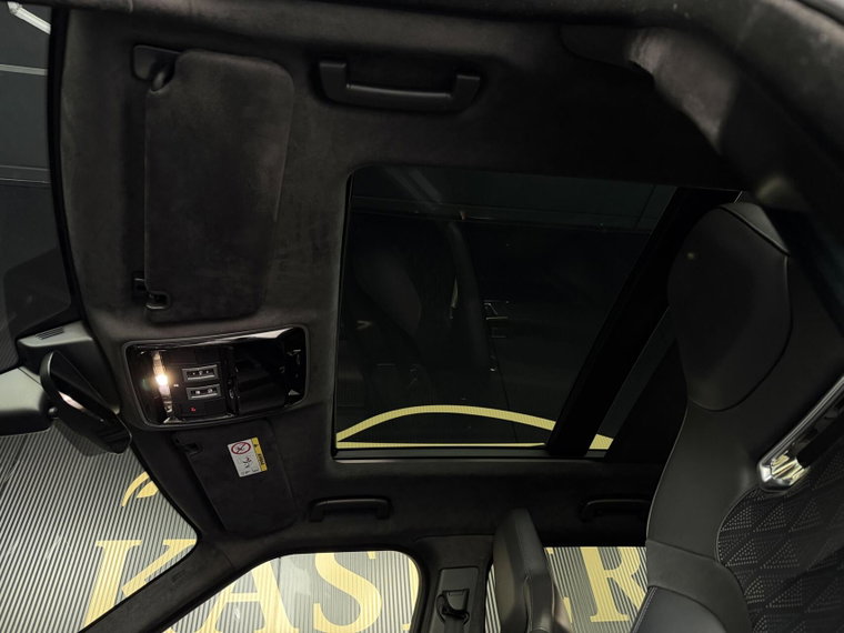 Vehicle Image 52