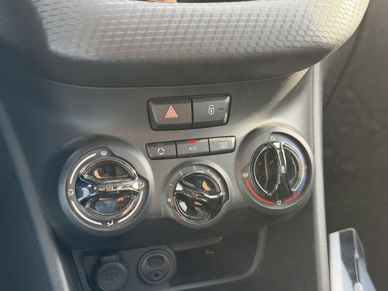Vehicle Image 24