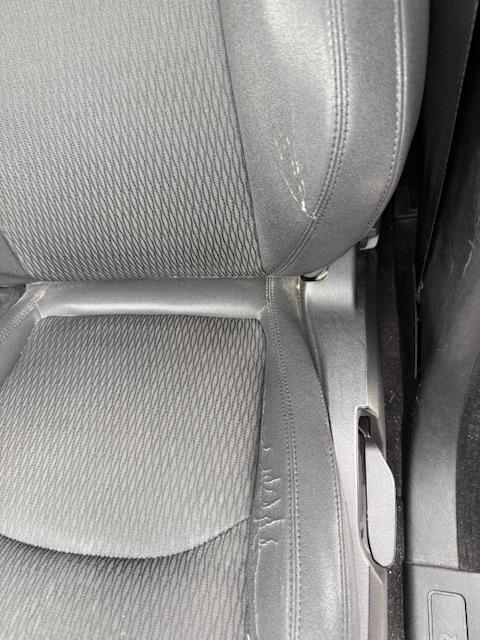 Vehicle Image 32
