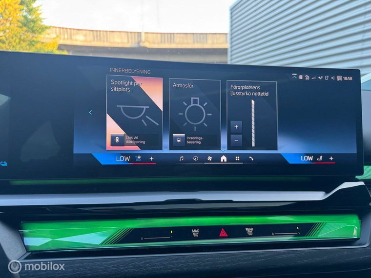 Vehicle Image 29