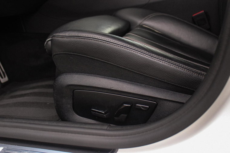 Vehicle Image 48