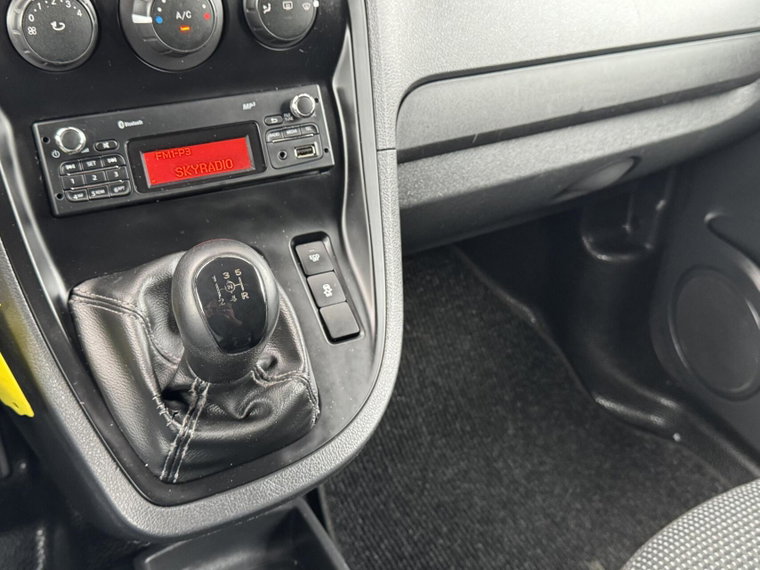 Vehicle Image 27
