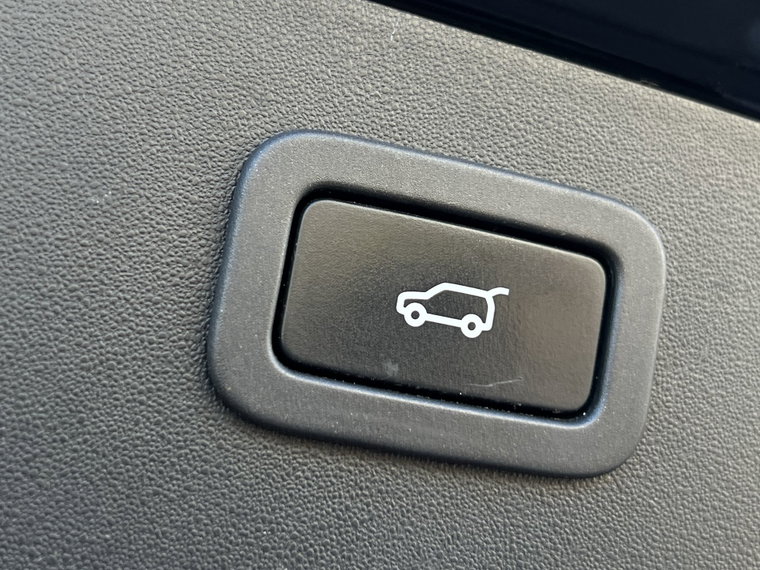 Vehicle Image 38