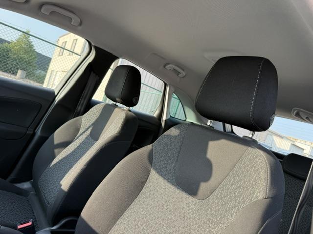 Vehicle Image 29