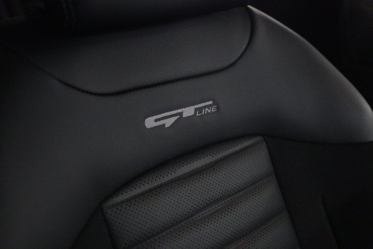 Vehicle Image 32