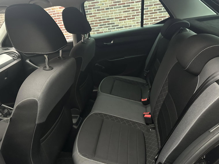 Vehicle Image 24