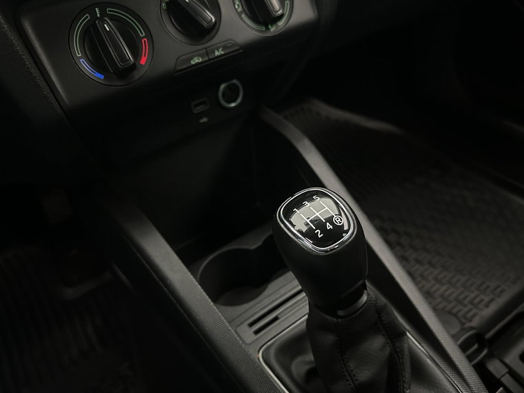 Vehicle Image 27