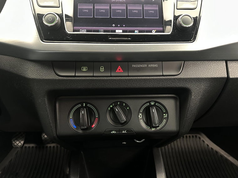 Vehicle Image 28