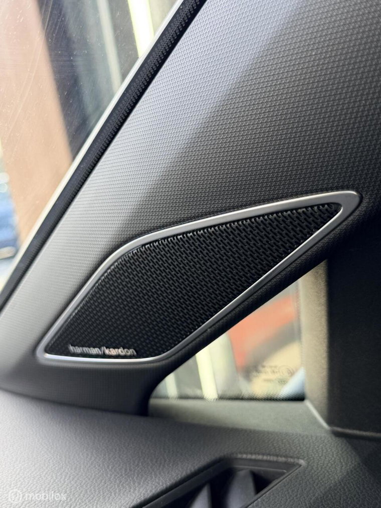 Vehicle Image 29