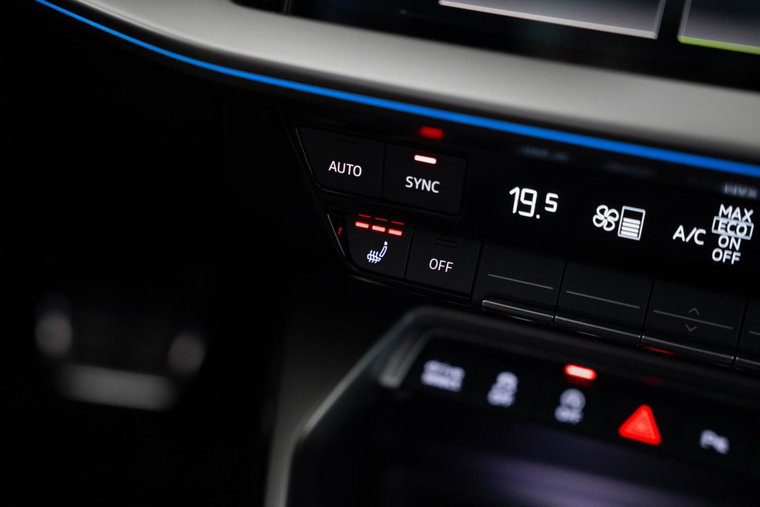 Vehicle Image 40