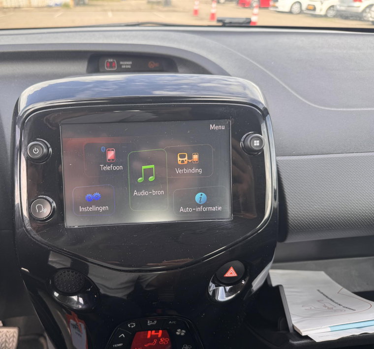 Vehicle Image 17