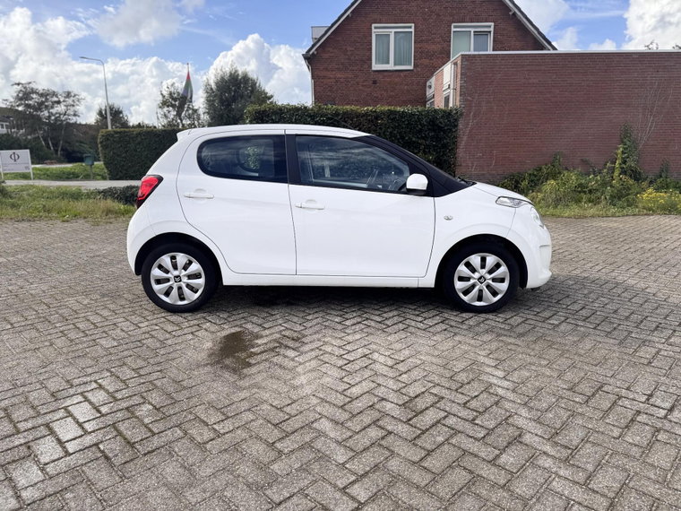 Vehicle Image 10