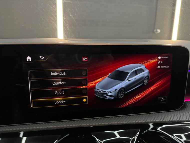 Vehicle Image 30