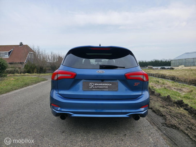 Vehicle Image 42