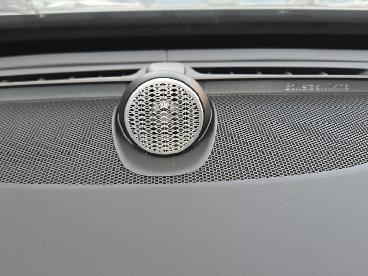 Vehicle Image 36