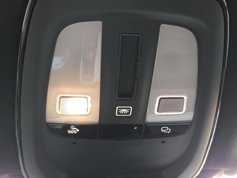 Vehicle Image 37