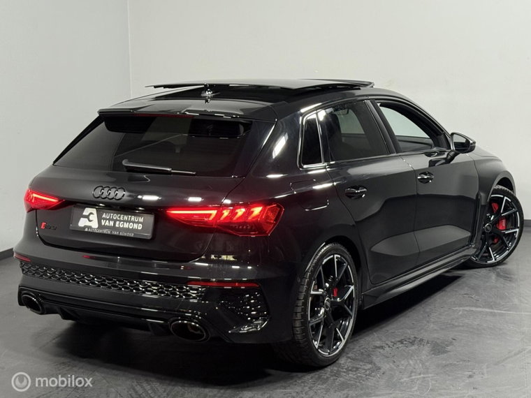 Vehicle Image 40