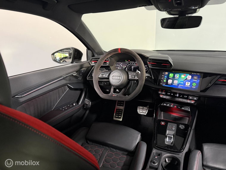 Vehicle Image 42