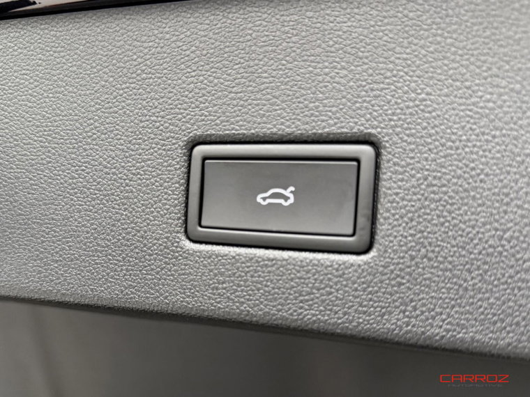 Vehicle Image 38