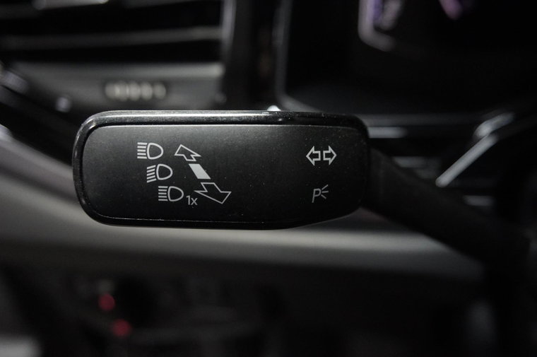 Vehicle Image 28