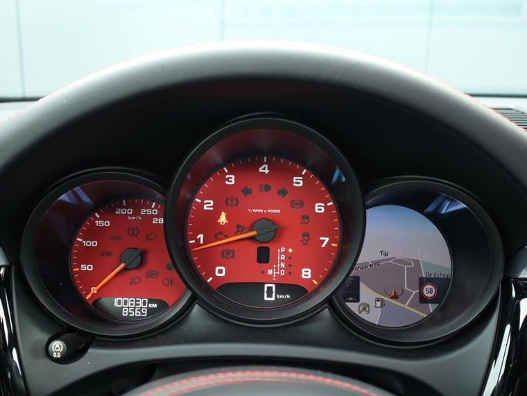 Vehicle Image 38