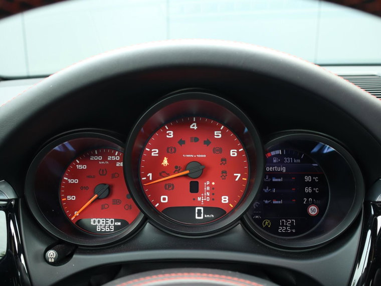 Vehicle Image 40