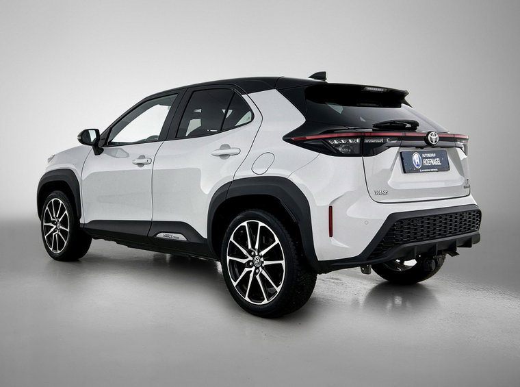 Vehicle Image 8