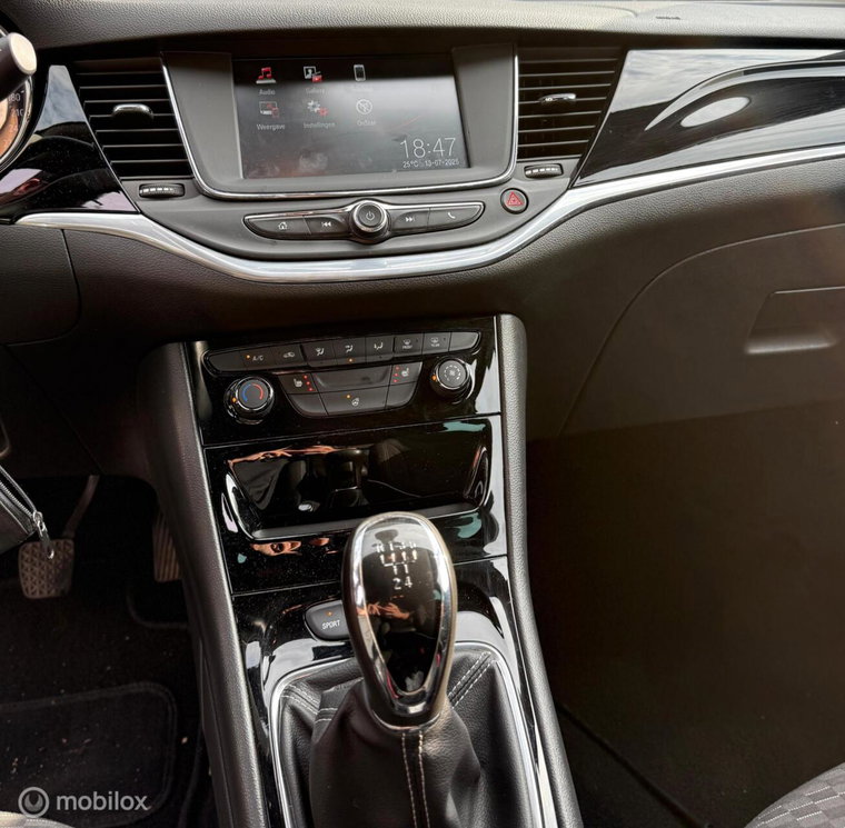 Vehicle Image 19