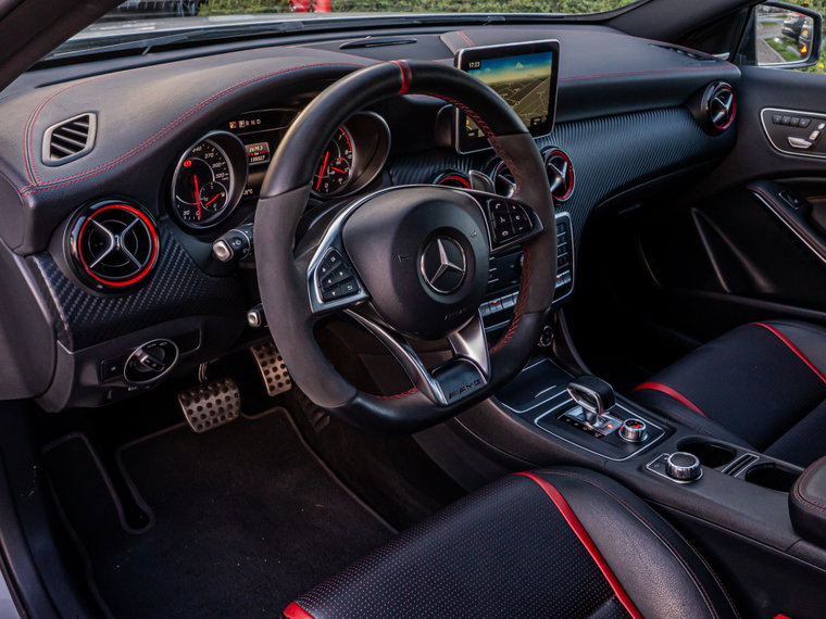Vehicle Image 35