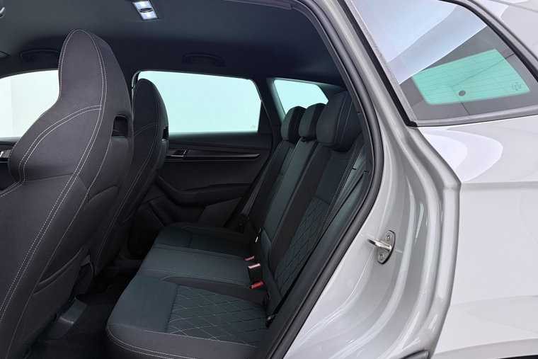 Vehicle Image 18