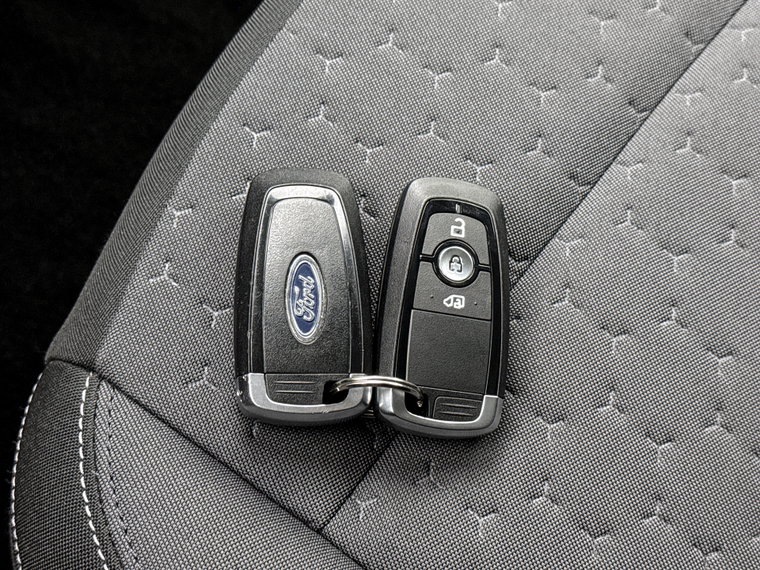 Vehicle Image 17
