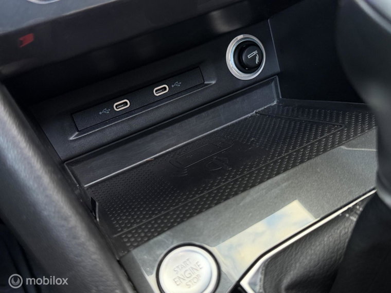 Vehicle Image 38