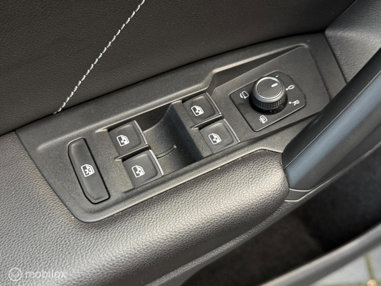 Vehicle Image 42