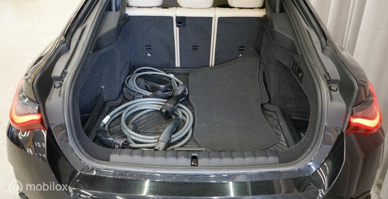 Vehicle Image 28