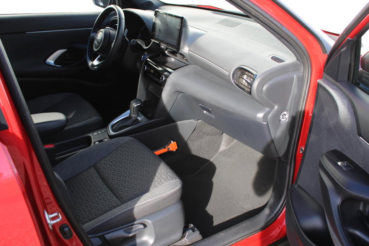Vehicle Image 16