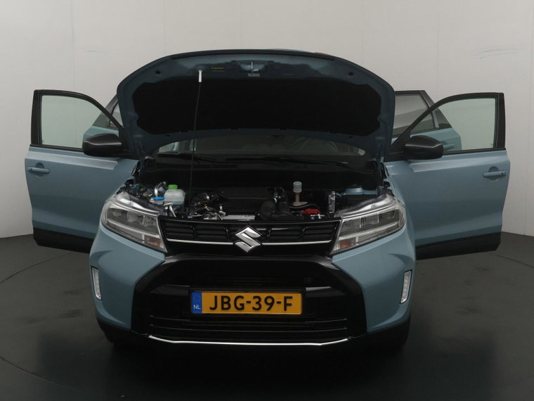 Vehicle Image 25