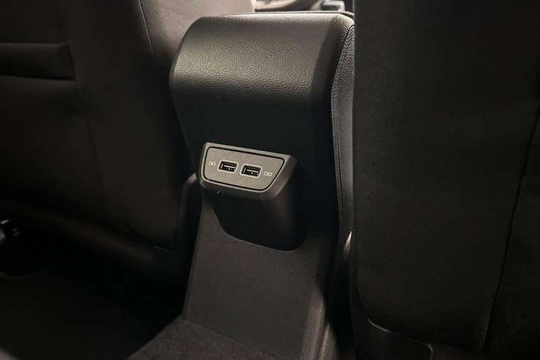Vehicle Image 13