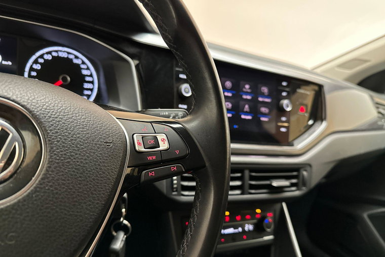 Vehicle Image 19